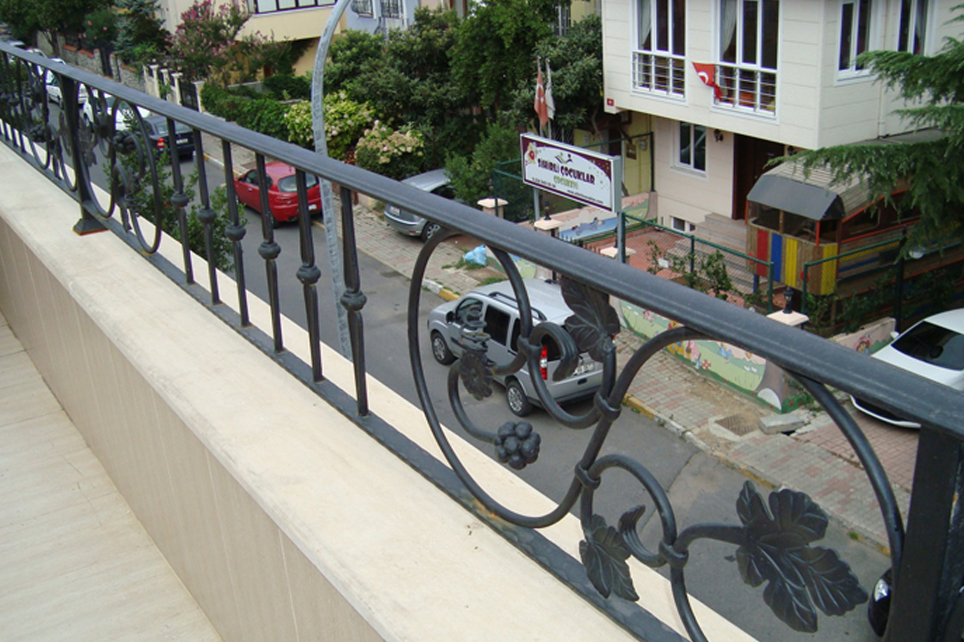 Balkon Ferforje Duvar Korkuluk Modeli